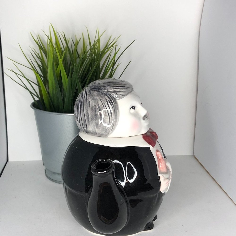 OCI Omnibus Vintage Butler Teapot - Picture 5 of 7
